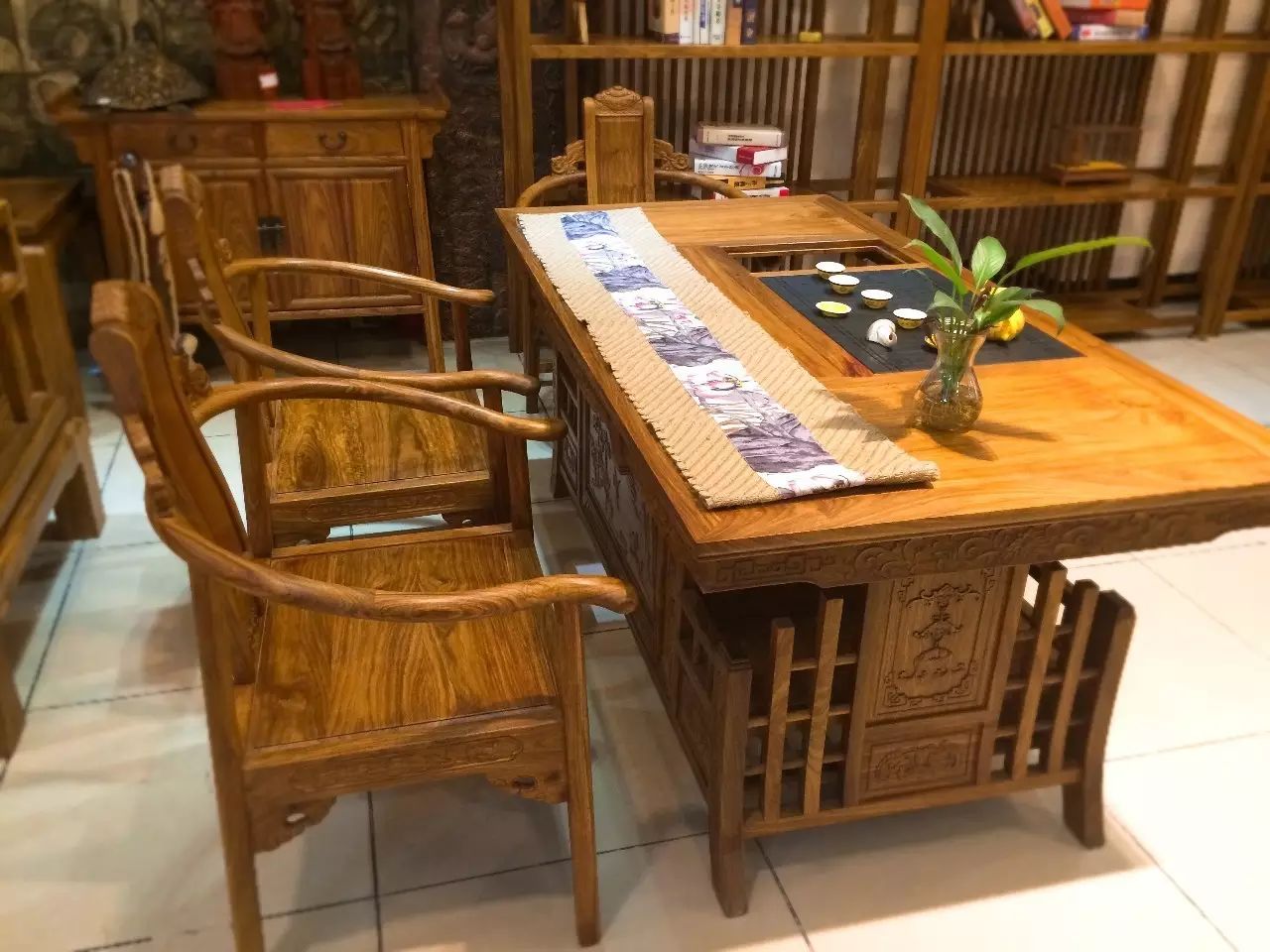 一方茶桌，萬種風(fēng)情!