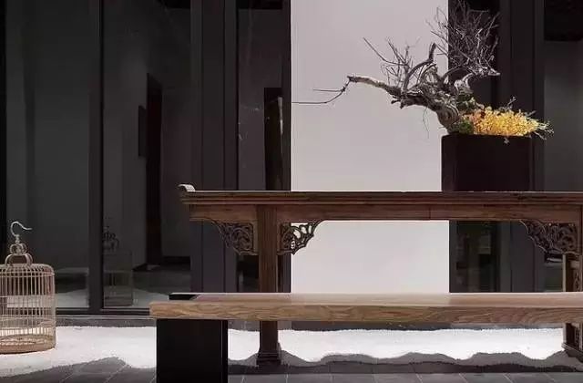 簡(jiǎn)約茶桌，簡(jiǎn)靜安寧