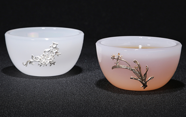 白瓷白玉茶杯，鑲銀功夫茶具