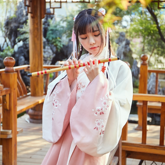 改良交領(lǐng)齊腰曲裾，漸變印花襦裙日常漢服