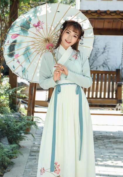 原創(chuàng)漢服清新仙女古裝，荷花刺繡齊胸襦裙