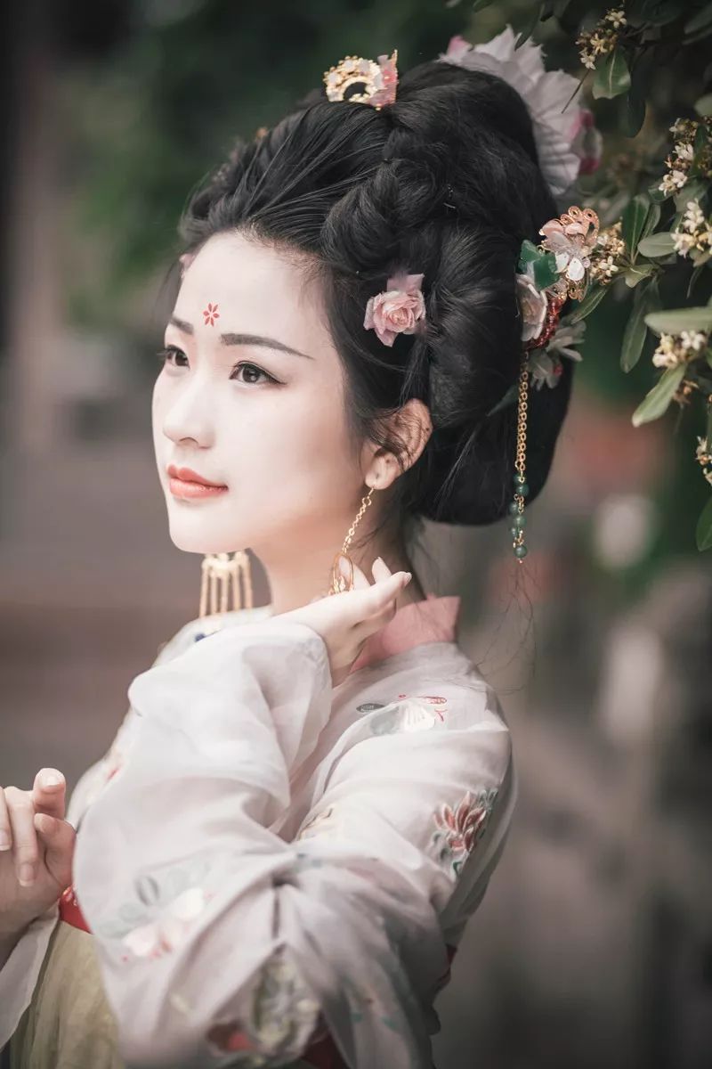 一組優(yōu)秀的古裝美女攝影賞析，韻味十足