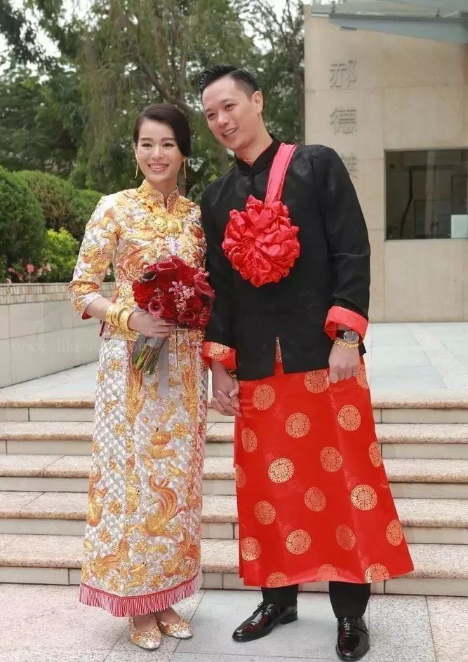 中式婚禮，走心的明星禮服