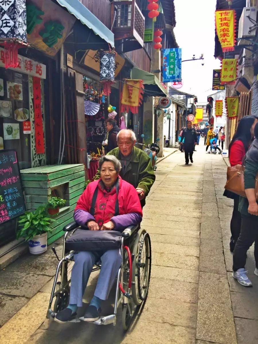 古鎮(zhèn)之外的新場，或許更有新意