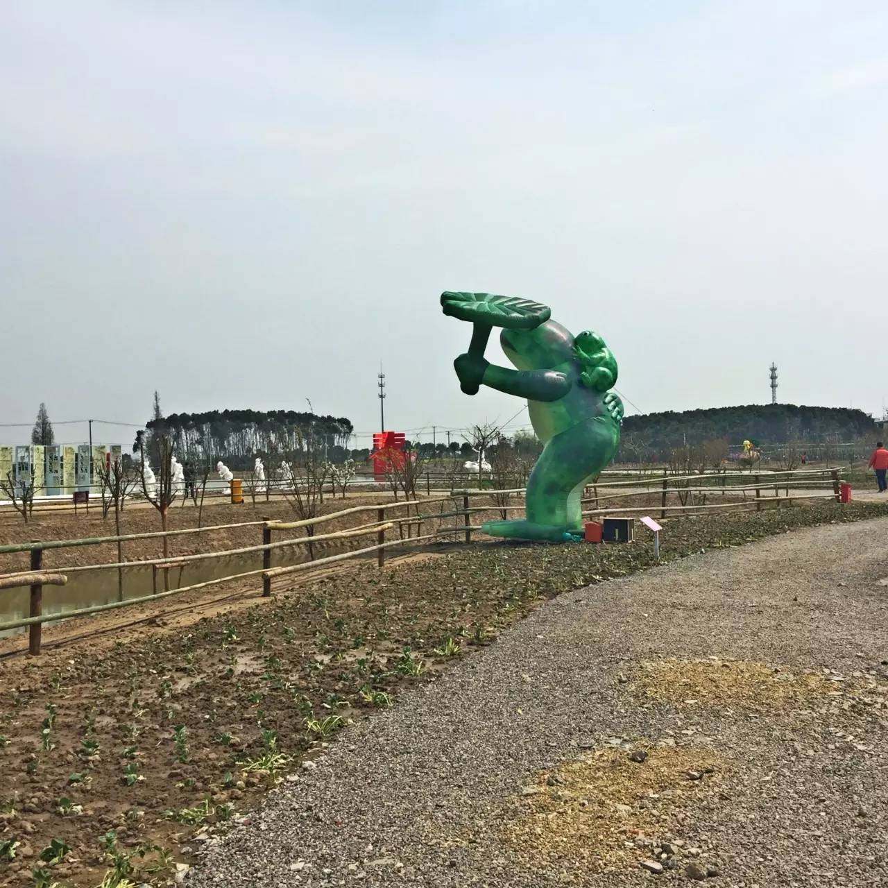 古鎮(zhèn)之外的新場，或許更有新意