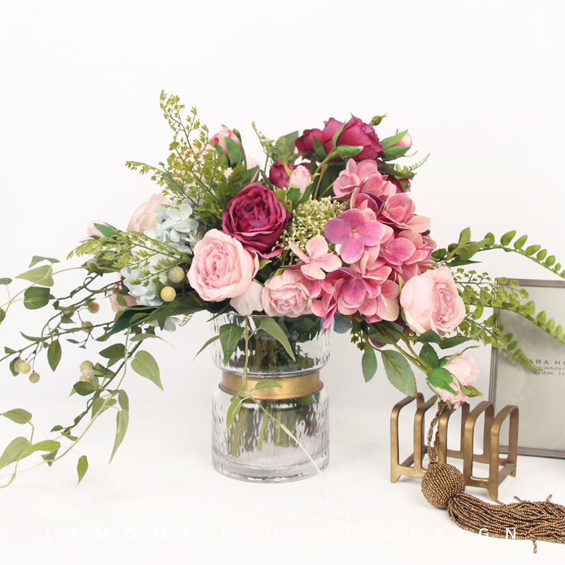 花藝的美，雨露中的花藝