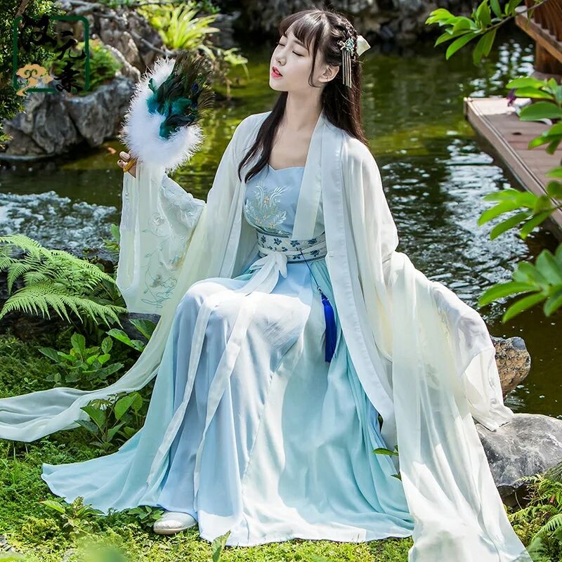 古風(fēng)淡藍(lán)仙女漢服，清新淡雅襦裙?jié)h服圖片