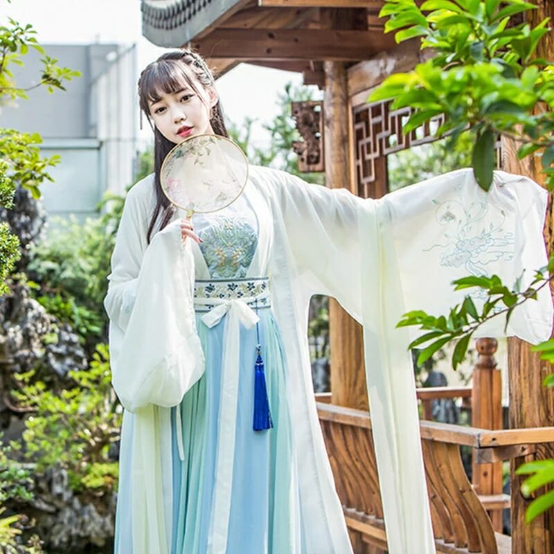 古風(fēng)淡藍(lán)仙女漢服，清新淡雅襦裙?jié)h服圖片