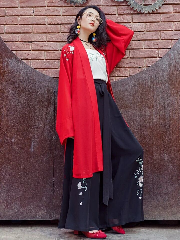 玉簟傳統(tǒng)漢服，家佳樂文學(xué)刺繡古裝圖片