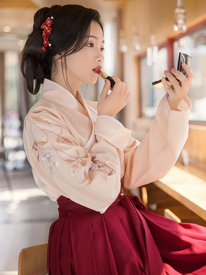 行香子家佳樂文學漢服，優(yōu)雅絕代風華