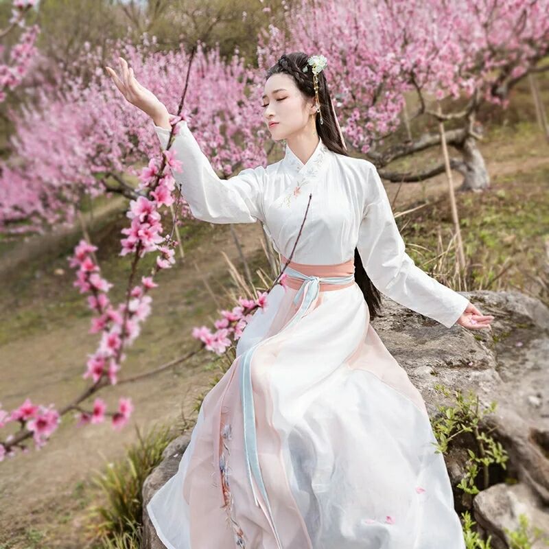 仙女縹緲漢服，且看韶華傾負(fù)