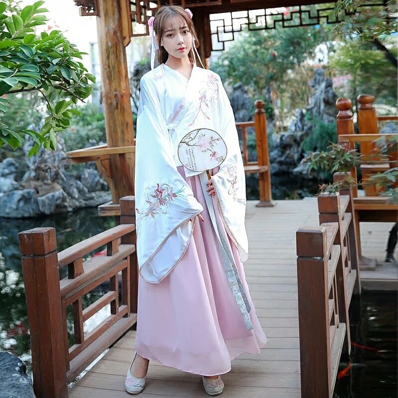 交領(lǐng)襦裙?jié)h服，粉紅清新淡雅漢服圖片