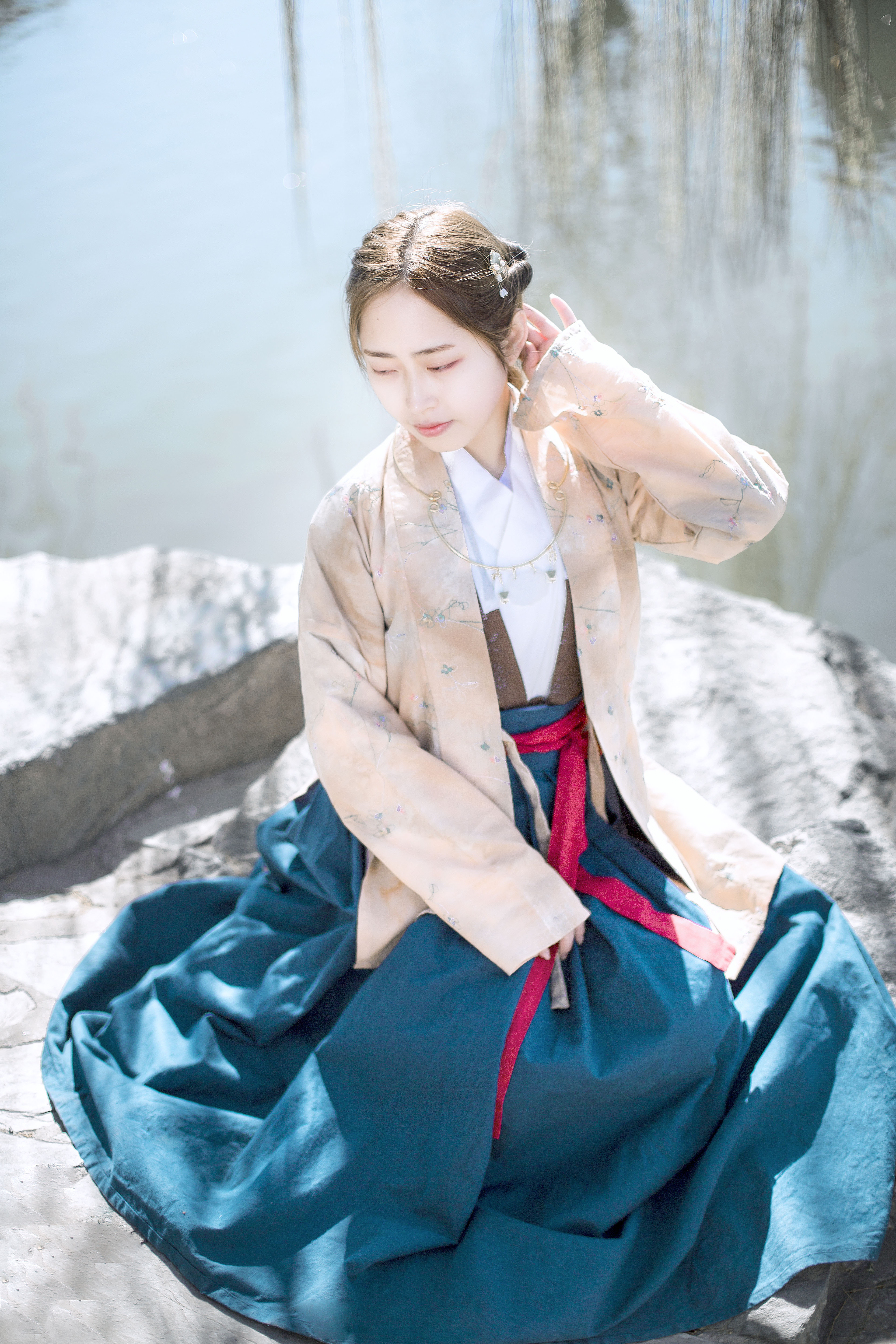 四款大明風(fēng)度的漢服圖片，且看漢服的端莊雅致