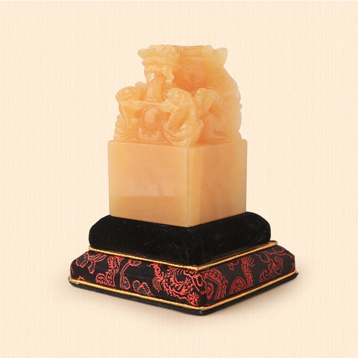 乾隆傳國(guó)五方九龍玉璽（贗品）