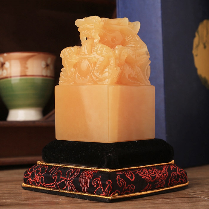 乾隆傳國(guó)五方九龍玉璽（贗品）