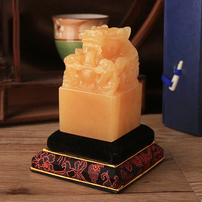 乾隆傳國(guó)五方九龍玉璽（贗品）