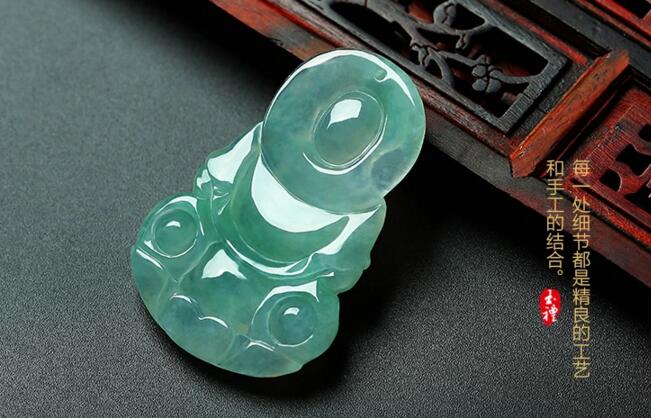 冰種翡翠觀音，飄綠緬甸翡翠觀音吊墜