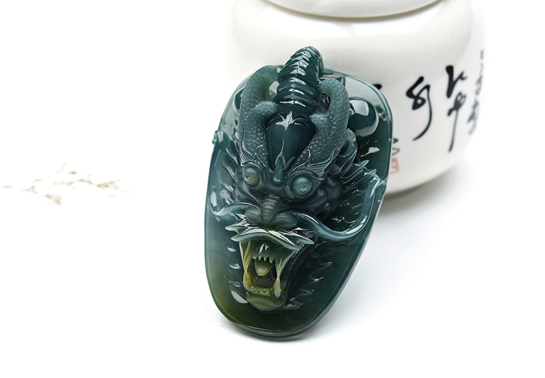 果敢翡翠，藍水翡翠龍牌玉器