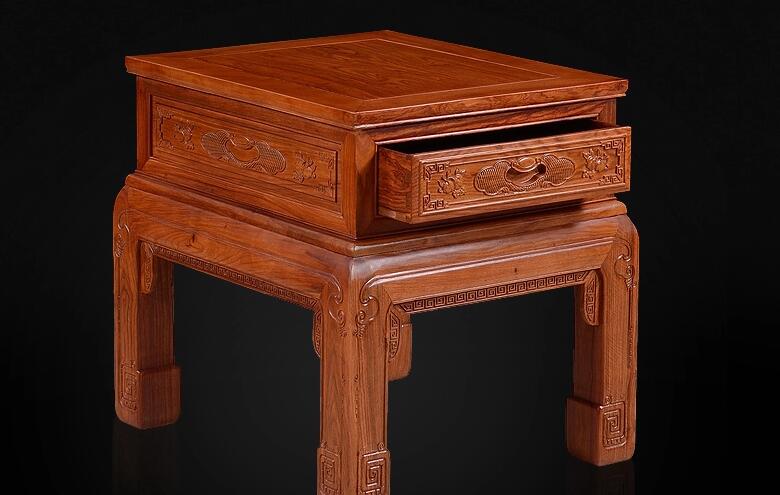 非洲花梨木沙發(fā)組合，非洲花梨木的優(yōu)點(diǎn)