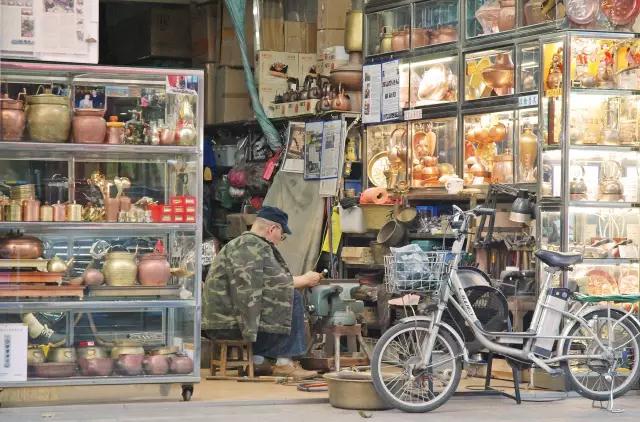 廣州荔灣區(qū)寶源路117號同古舍