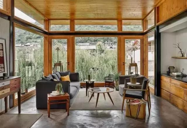 麗江束河無(wú)白民宿