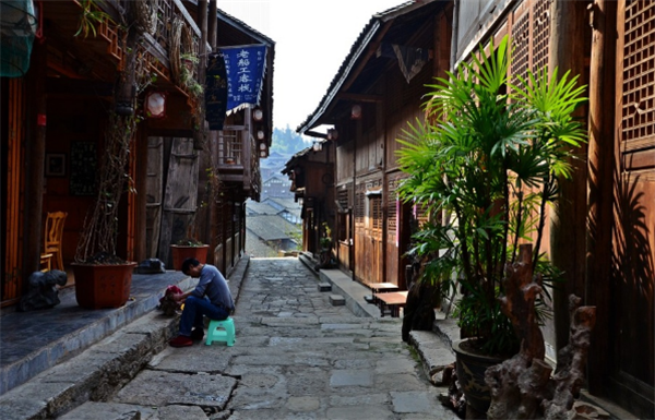 龔灘古鎮(zhèn)酉陽匯?？蜅? src="/wenxue/d/file/bigpic/190404/04/5-1F509154002.png" / data-j8b1="dKBfRC"><img alt=