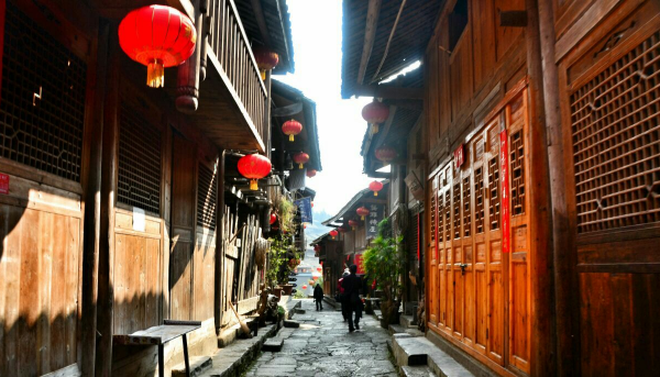 千年一 夢，醉在龔灘古鎮(zhèn)紅樓客棧