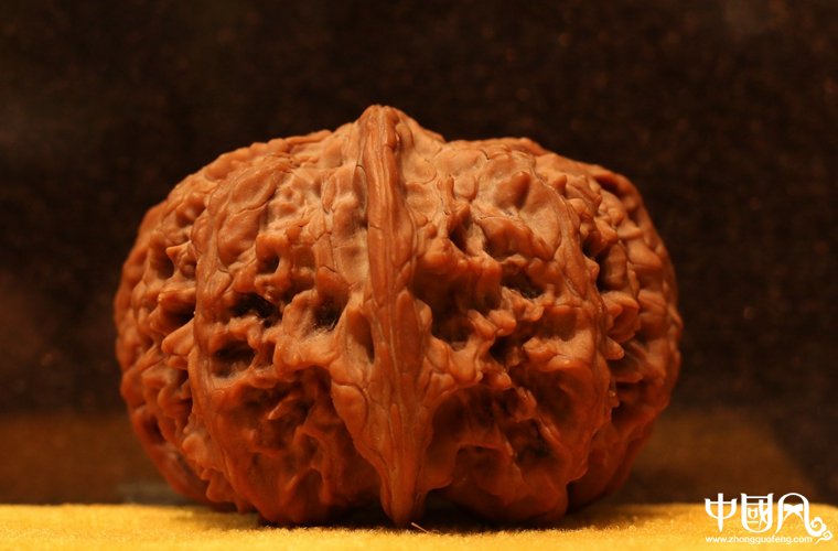 精品四棱滿天星獅子頭核桃(收藏級(jí))