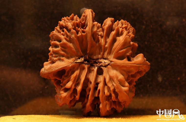 精品四棱滿天星獅子頭核桃(收藏級(jí))