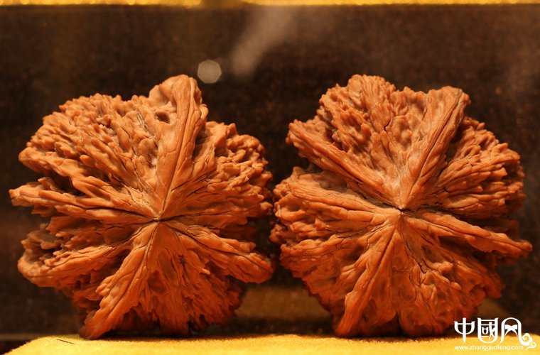 精品四棱滿天星獅子頭核桃(收藏級(jí))