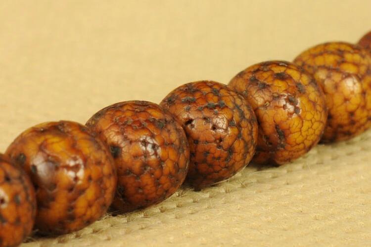 什么是星月菩提？原生態(tài)藏傳爆老星月菩提