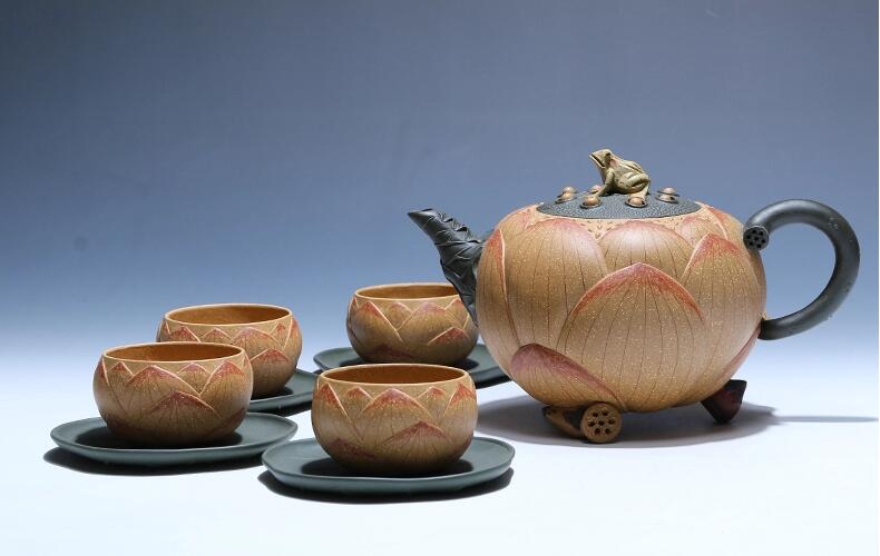 純?nèi)止で嗤苌徸幼仙皦?，紫砂壺的好? src="/wenxue/d/file/bigpic/190404/04/6-1F2251P416.jpg" / data-hS1I="iEabvO"><br / data-igTV="JhhAei">
	<img alt=