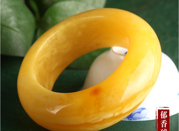 琥珀蜜蠟，百年收藏！