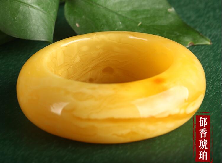 琥珀蜜蠟，百年收藏！