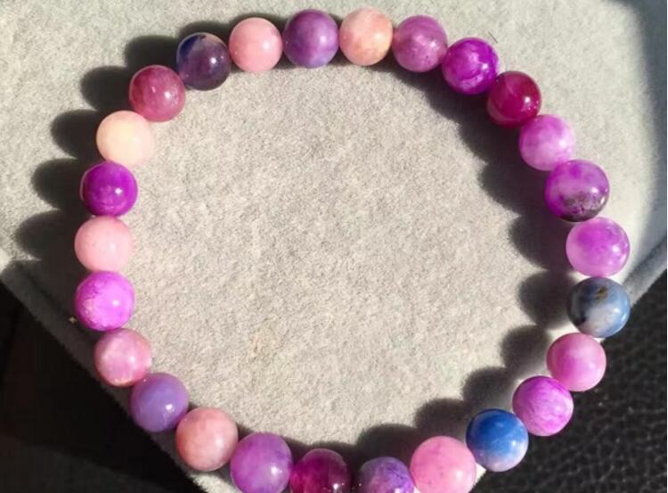 水晶，女生最好的裝飾品?。ㄈ? src="/wenxue/d/file/bigpic/190404/04/7-1F22Q15950.jpg" / data-Q2A9="w7ZXYE"></p>
<p style="text-align: center;" data-WaCO="HW0IQb">
	<img alt=