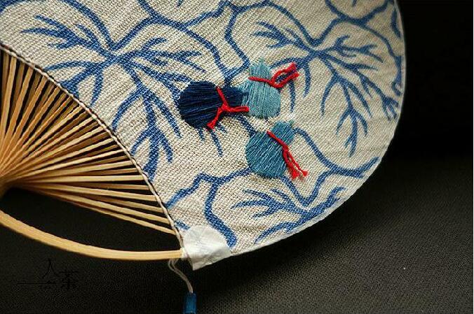 家佳樂(lè)文學(xué)復(fù)古刺繡和風(fēng)扇