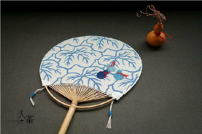 家佳樂(lè)文學(xué)復(fù)古刺繡和風(fēng)扇