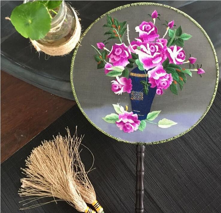 蘇繡真絲小團(tuán)扇
