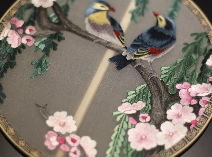 家佳樂文學(xué)手工刺繡真絲團(tuán)扇