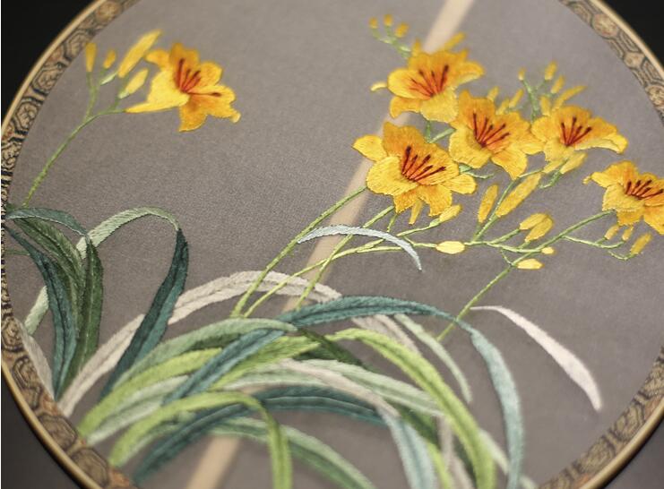 家佳樂文學(xué)手工刺繡真絲團(tuán)扇