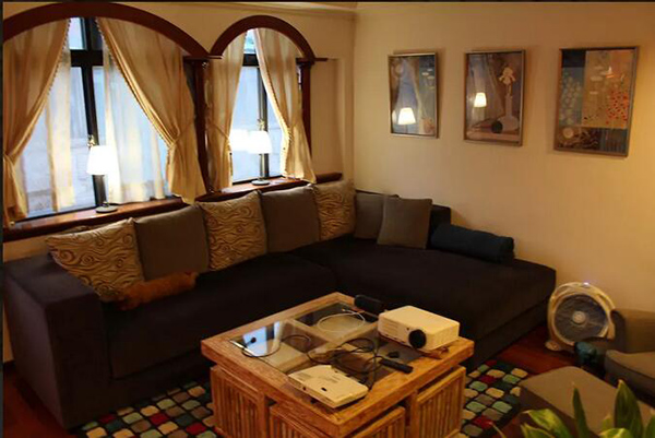 臺北民宿，像當(dāng)?shù)厝艘粯由? src="/wenxue/d/file/bigpic/190404/04/9-1F510153444.jpg" / data-9P1v="9L0DUN"><img alt=