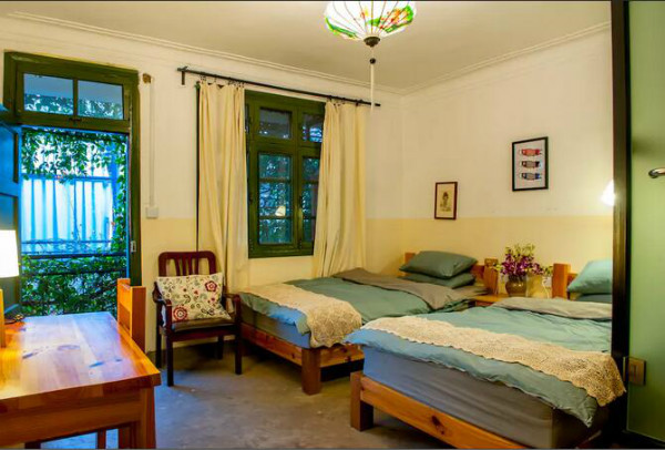 蒼山腳下的民宿，古城內(nèi)貓三家清靜四合小院民