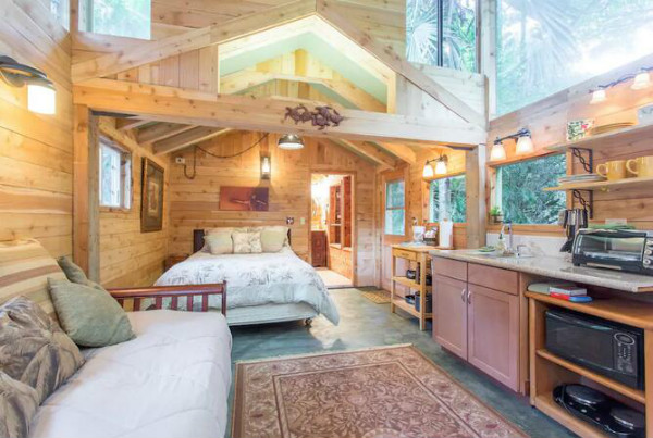 美國夏威夷民宿，可愛的花園姜餅屋