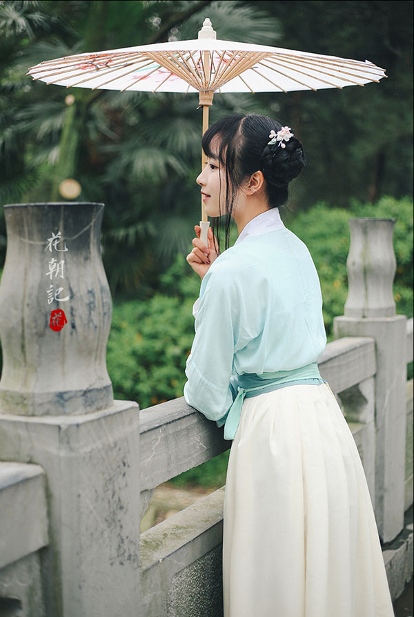 刺繡對襟襦裙齊腰襦裙