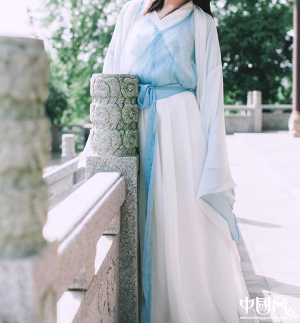 魏晉風漢服交領(lǐng)襦裙大袖衫