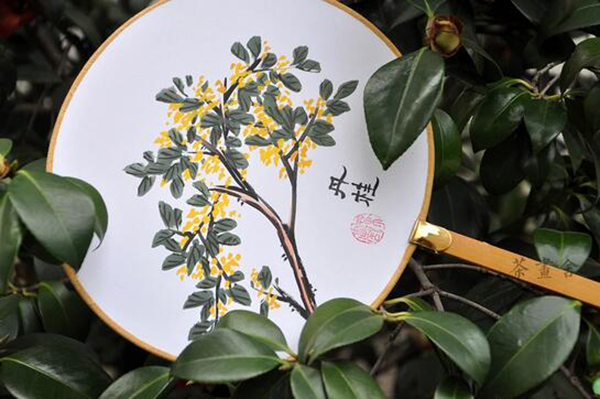 漢文化漢服配飾國畫桂花絹面團(tuán)扇