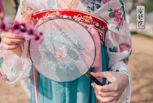 家佳樂文學繡花簡約清新團扇