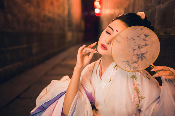 古裝攝影照片，女子古裝照