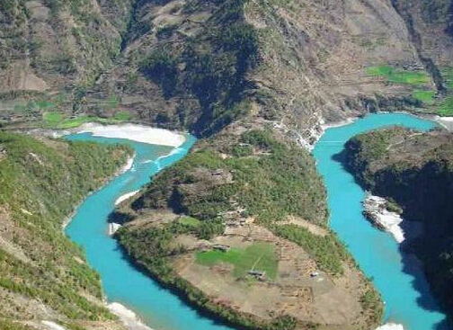 從哪些方面可以看出墳?zāi)沟娘L(fēng)水情況？