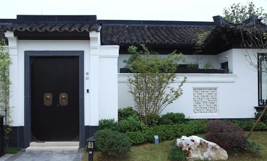 大門正對(duì)廁所風(fēng)水化解，破解大門正對(duì)廁所風(fēng)水